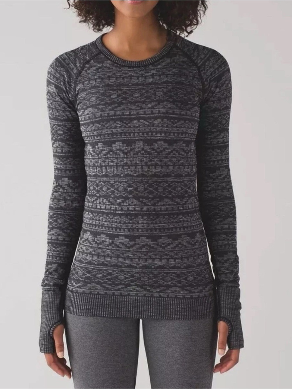 Lululemon Restless Pullover in Heathered Black Size 2